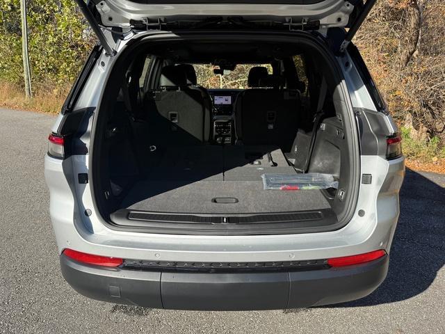 new 2025 Jeep Grand Cherokee L car, priced at $50,590