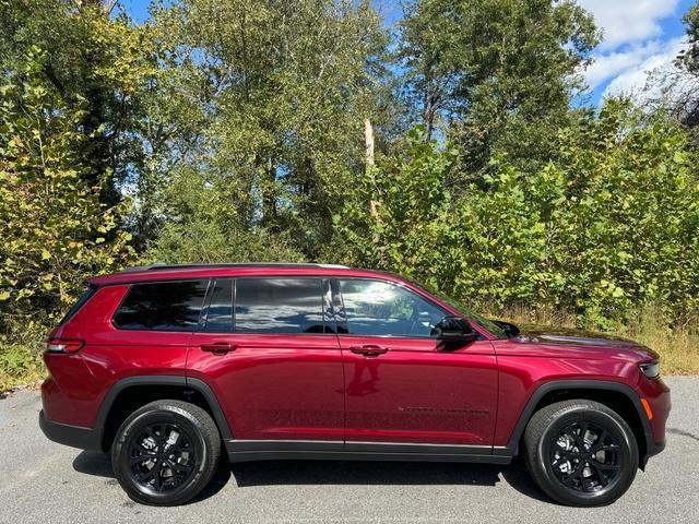 new 2025 Jeep Grand Cherokee L car, priced at $45,790