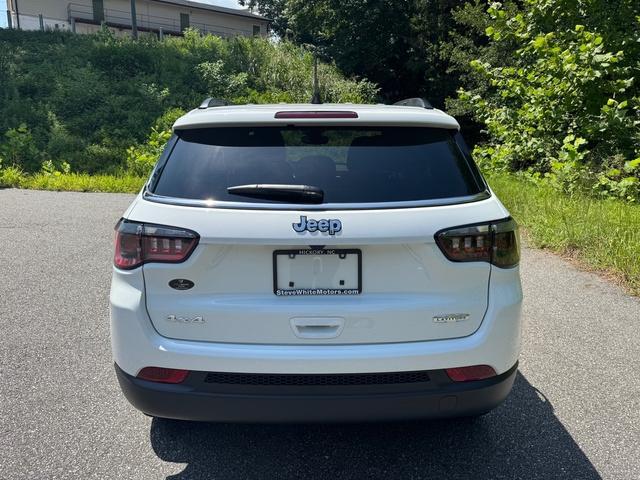 new 2025 Jeep Compass car, priced at $28,500