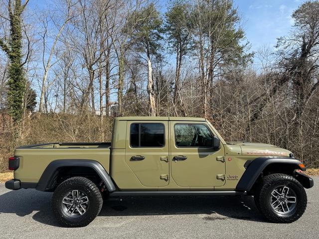 new 2025 Jeep Gladiator car, priced at $49,999