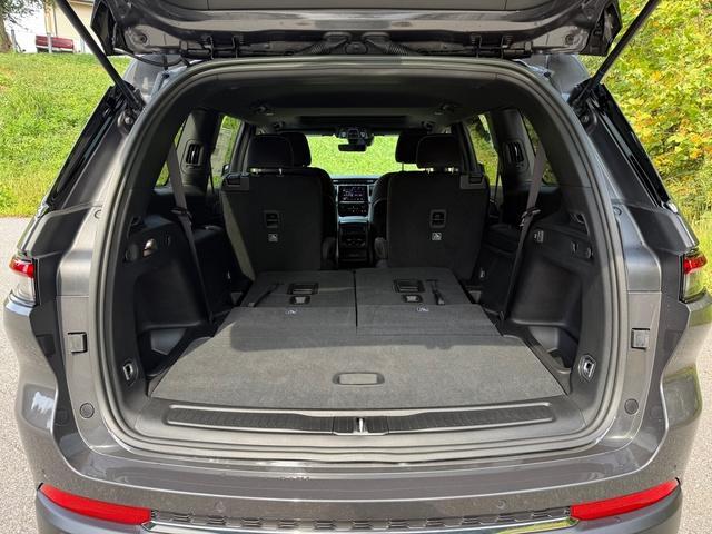 new 2025 Jeep Grand Cherokee L car, priced at $40,890