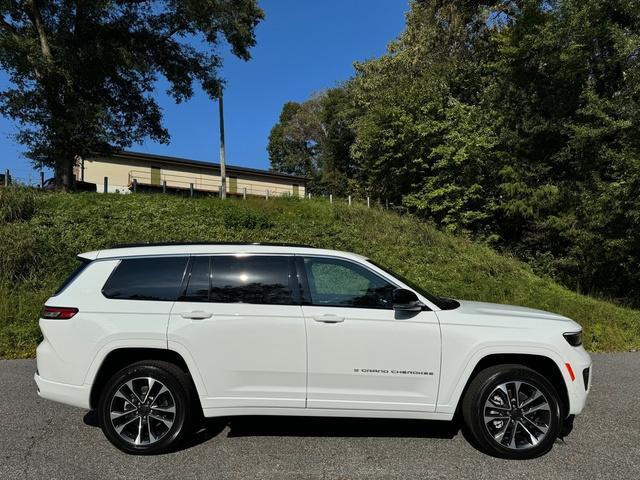 new 2025 Jeep Grand Cherokee L car, priced at $61,690