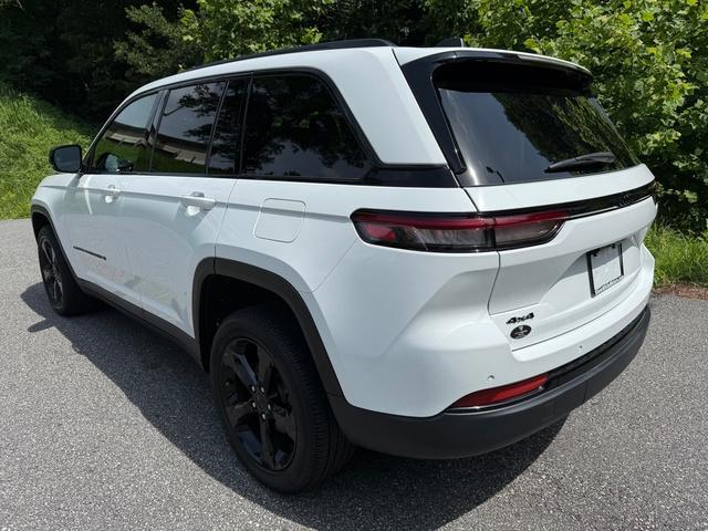used 2023 Jeep Grand Cherokee car, priced at $34,999