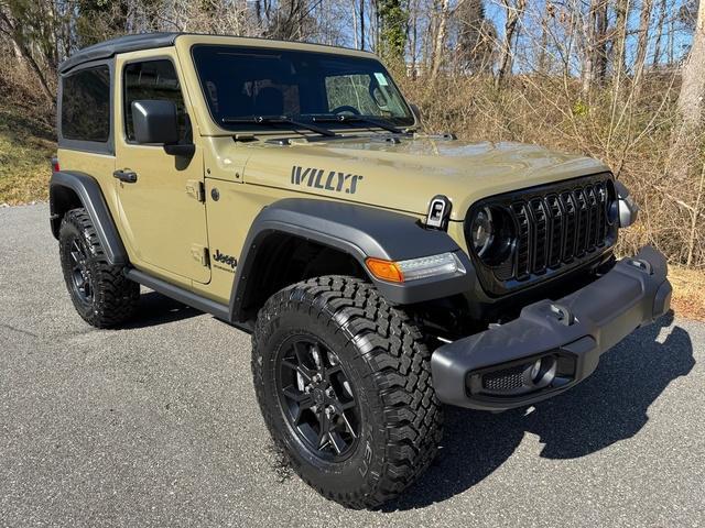 new 2025 Jeep Wrangler car, priced at $40,590