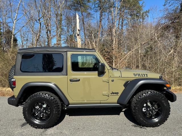 new 2025 Jeep Wrangler car, priced at $40,590