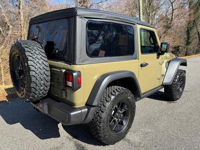 new 2025 Jeep Wrangler car, priced at $40,590