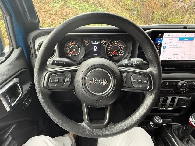 used 2025 Jeep Wrangler car, priced at $30,999