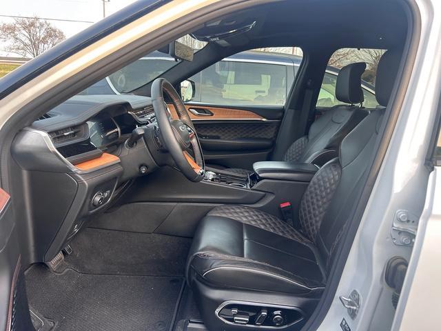 used 2022 Jeep Grand Cherokee car, priced at $37,999