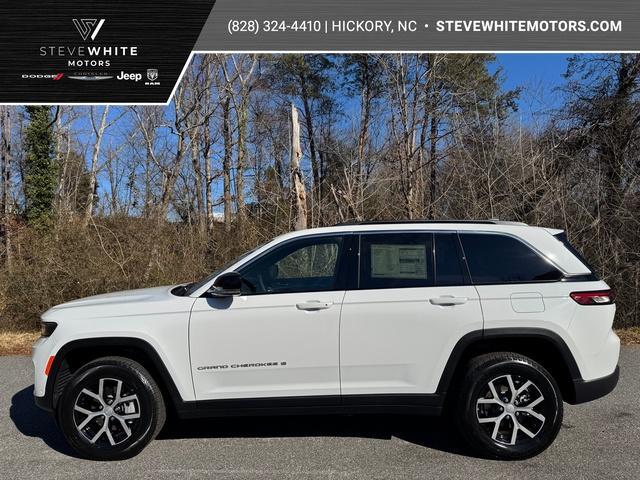 new 2025 Jeep Grand Cherokee car, priced at $48,999