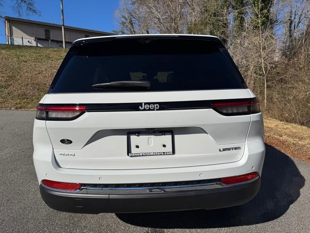 new 2025 Jeep Grand Cherokee car, priced at $48,999