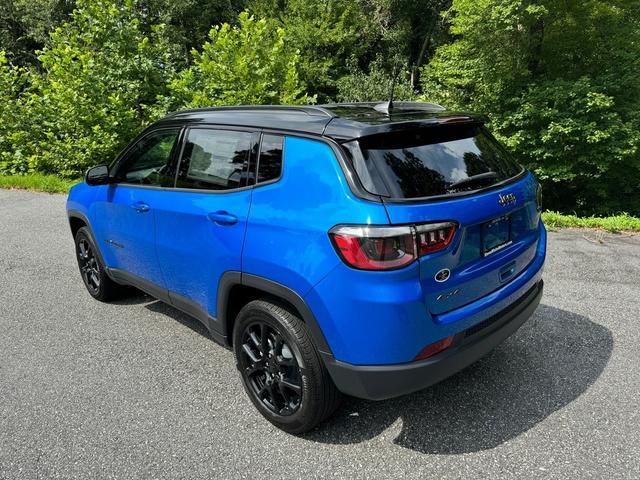 new 2024 Jeep Compass car, priced at $32,999