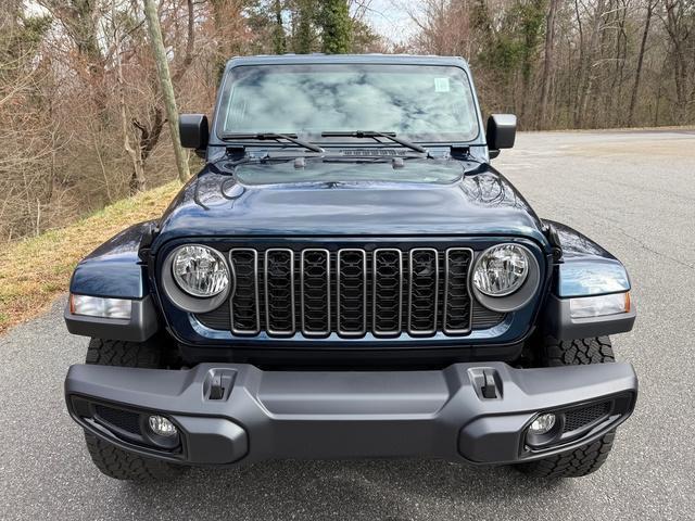 new 2025 Jeep Gladiator car, priced at $43,590