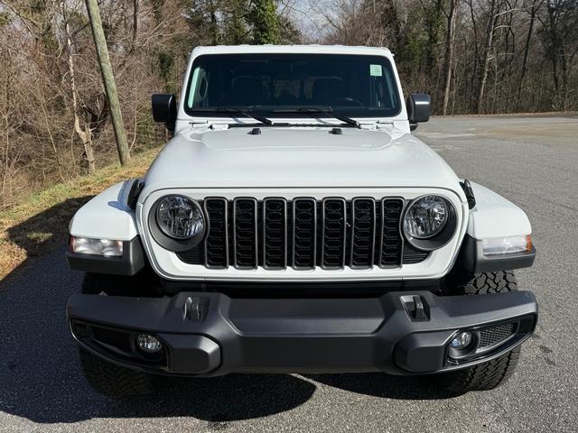 new 2025 Jeep Gladiator car, priced at $42,590