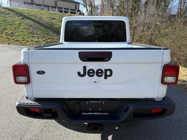 new 2025 Jeep Gladiator car, priced at $42,590