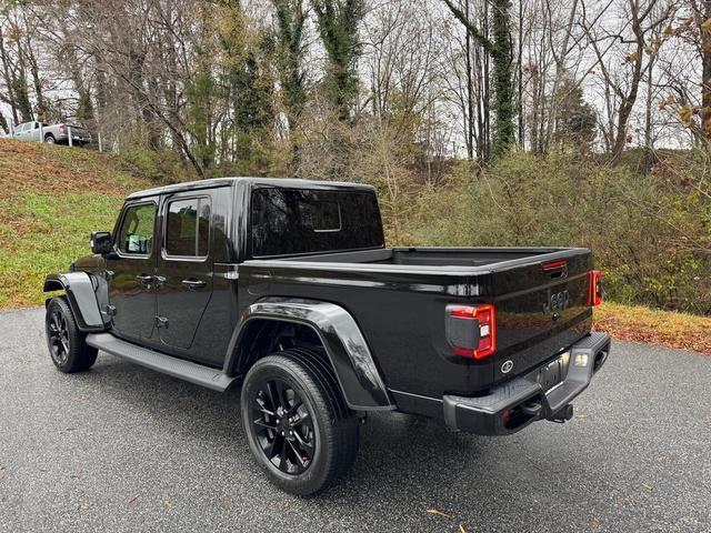 used 2022 Jeep Gladiator car, priced at $39,999