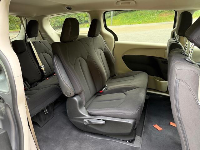 used 2018 Chrysler Pacifica car, priced at $12,400