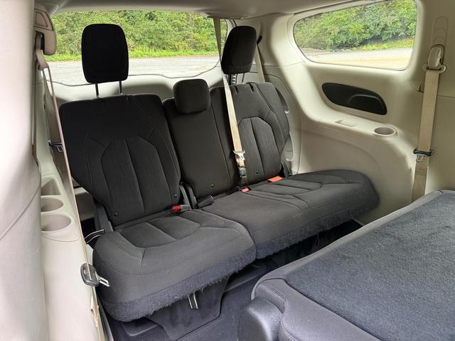 used 2018 Chrysler Pacifica car, priced at $12,400