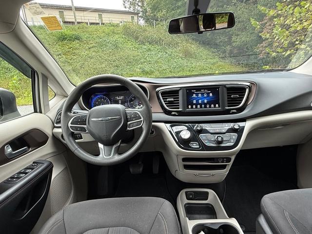 used 2018 Chrysler Pacifica car, priced at $12,400