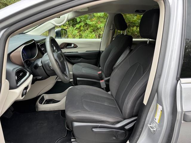 used 2018 Chrysler Pacifica car, priced at $12,400