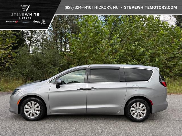 used 2018 Chrysler Pacifica car, priced at $13,999