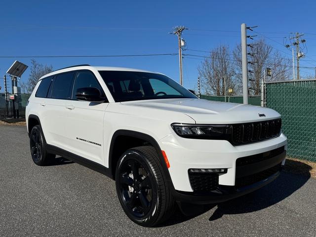 new 2025 Jeep Grand Cherokee L car, priced at $48,999