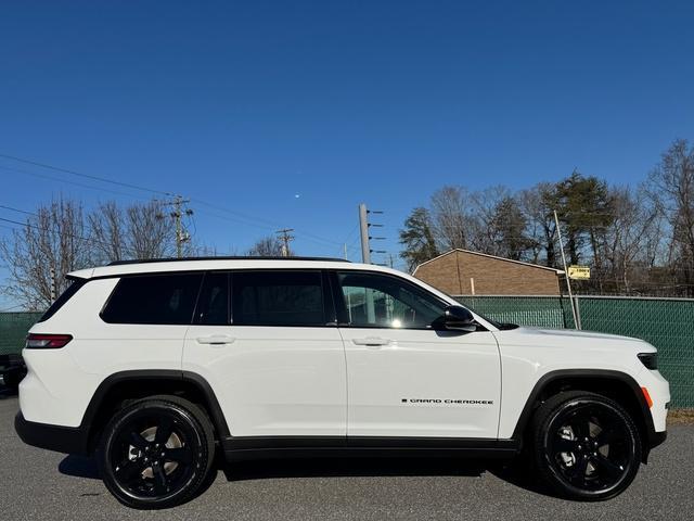 new 2025 Jeep Grand Cherokee L car, priced at $48,999