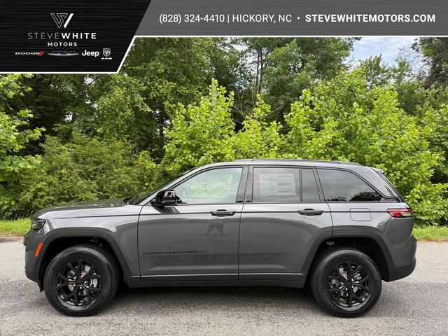 new 2025 Jeep Grand Cherokee car, priced at $41,751