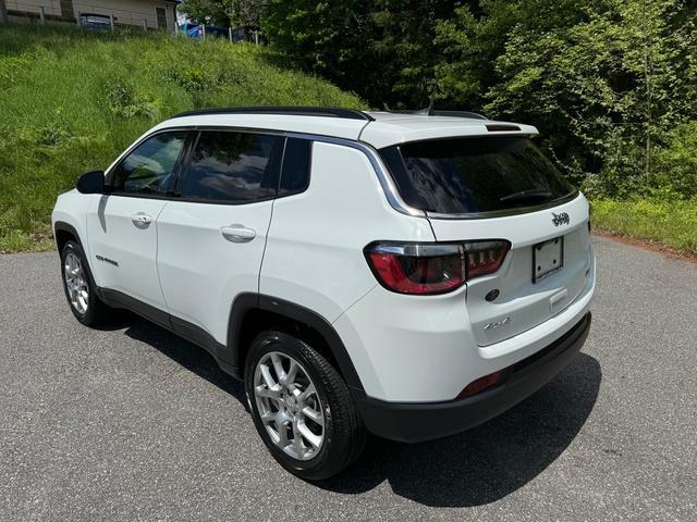 used 2024 Jeep Compass car