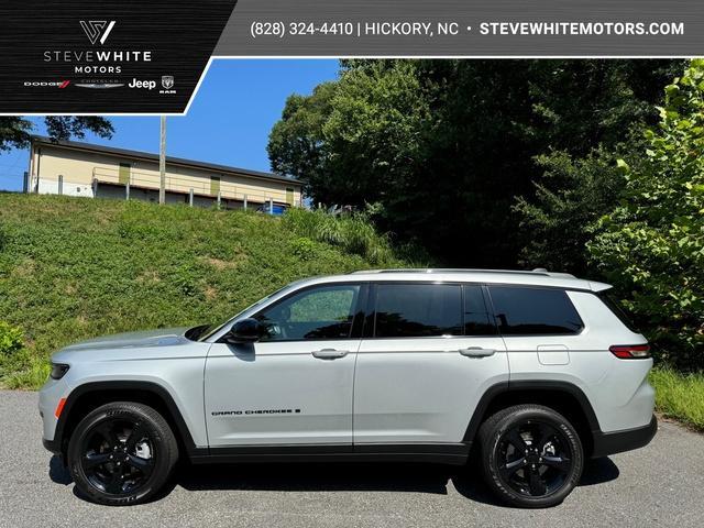 new 2024 Jeep Grand Cherokee L car, priced at $45,999