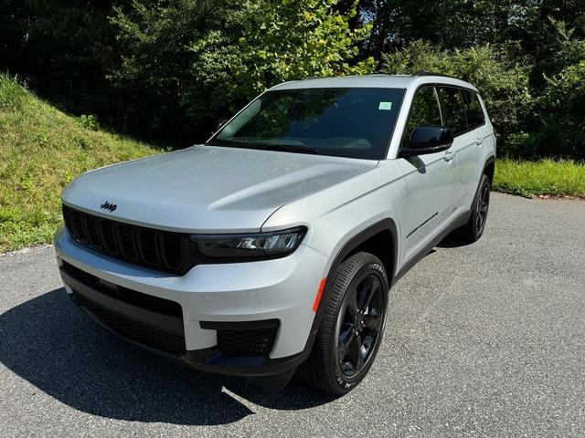 new 2024 Jeep Grand Cherokee L car, priced at $45,999