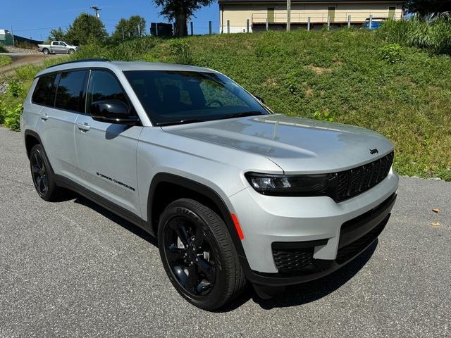 new 2024 Jeep Grand Cherokee L car, priced at $45,999