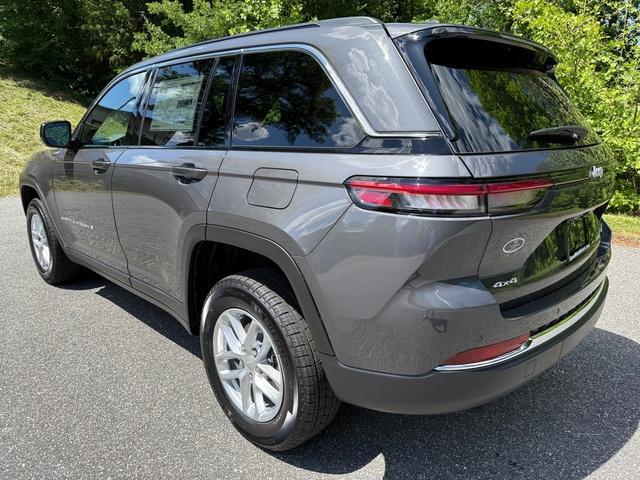 new 2025 Jeep Grand Cherokee car, priced at $40,564