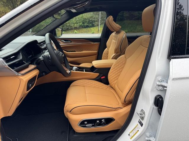 new 2025 Jeep Grand Cherokee L car, priced at $63,999