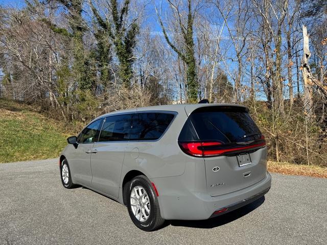 new 2025 Chrysler Pacifica car, priced at $41,999