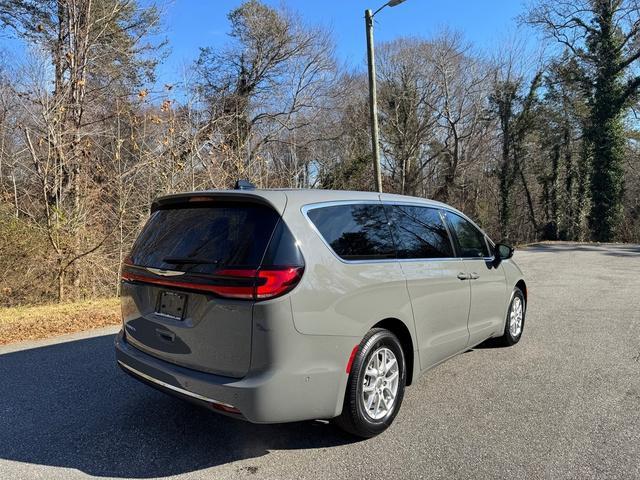 new 2025 Chrysler Pacifica car, priced at $41,999