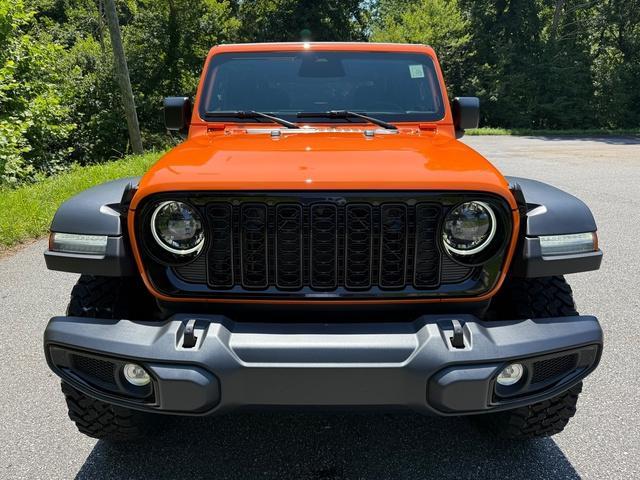 new 2025 Jeep Wrangler car, priced at $40,443