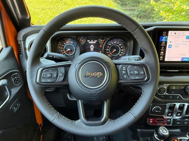 new 2025 Jeep Wrangler car, priced at $40,443
