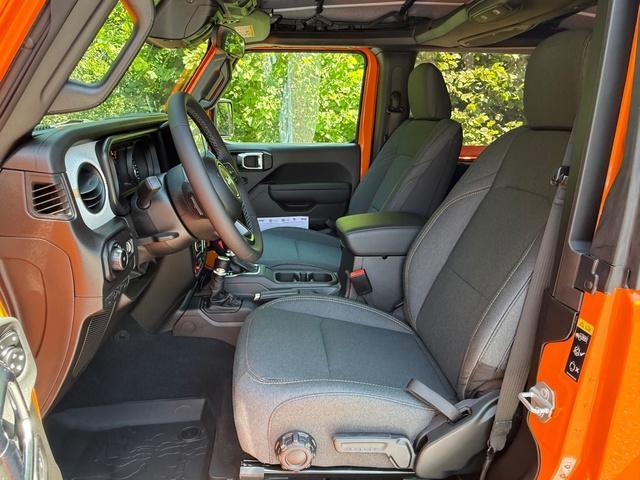 new 2025 Jeep Wrangler car, priced at $40,443