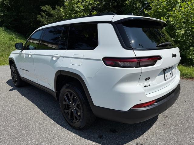 new 2025 Jeep Grand Cherokee L car, priced at $43,995