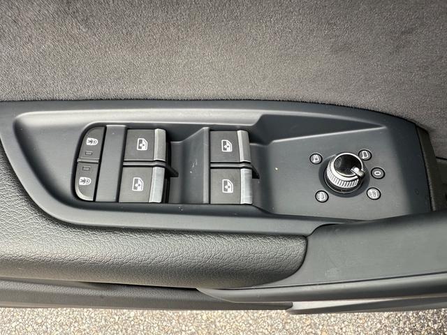 used 2024 Audi SQ5 car, priced at $43,999