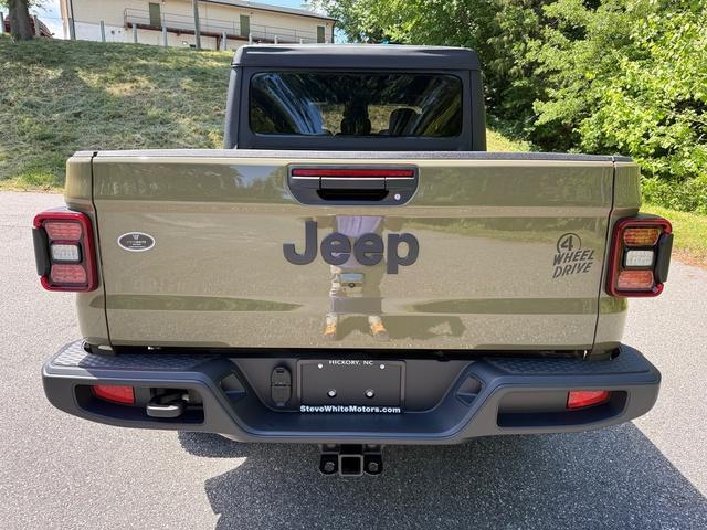 new 2025 Jeep Gladiator car, priced at $44,297