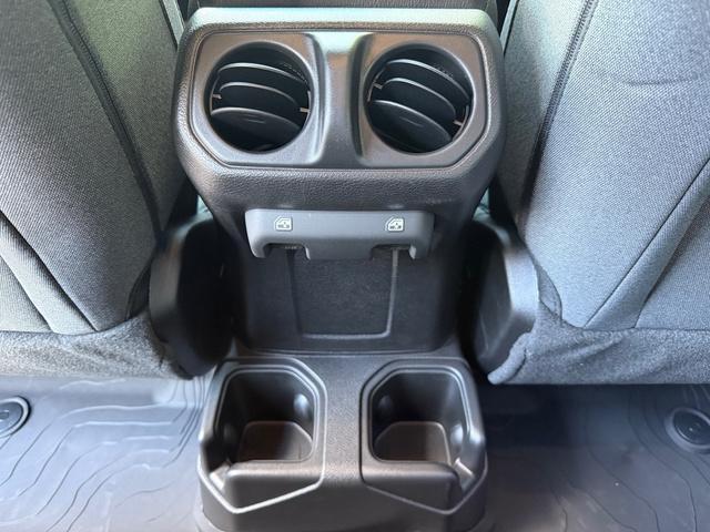new 2025 Jeep Gladiator car, priced at $44,297