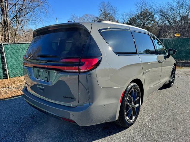 new 2025 Chrysler Pacifica car, priced at $47,999