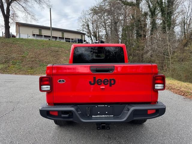 new 2025 Jeep Gladiator car, priced at $42,590