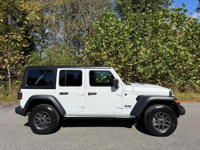 new 2026 Jeep Wrangler car, priced at $46,790