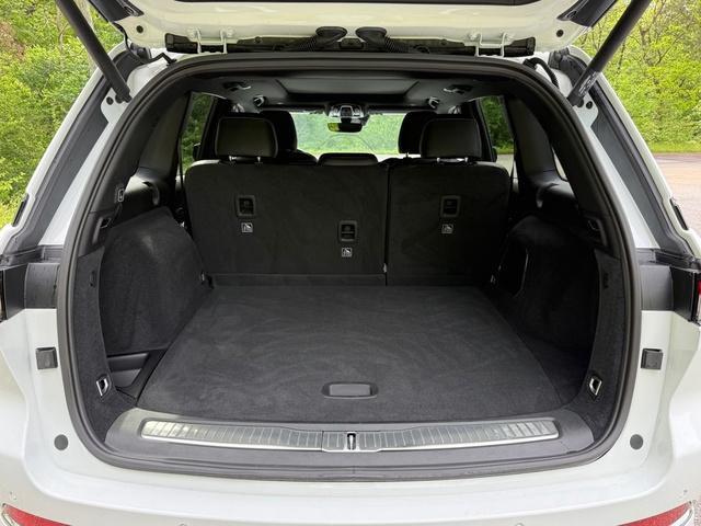 used 2025 Jeep Grand Cherokee car, priced at $49,500
