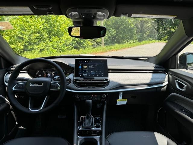 new 2024 Jeep Compass car, priced at $31,590