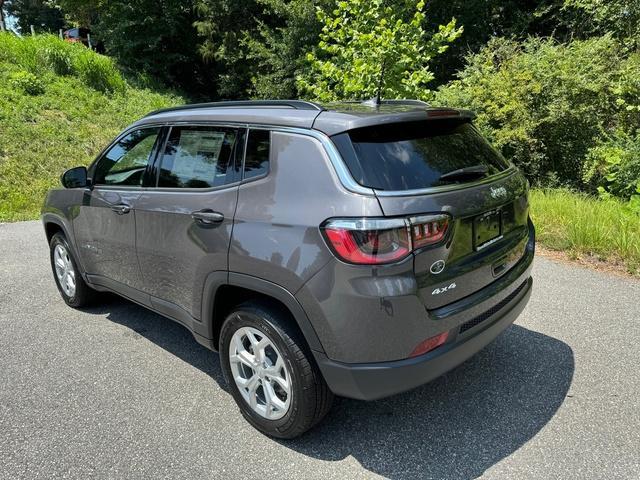 new 2024 Jeep Compass car, priced at $31,590