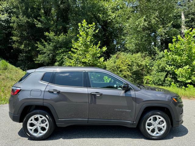 new 2024 Jeep Compass car, priced at $31,590