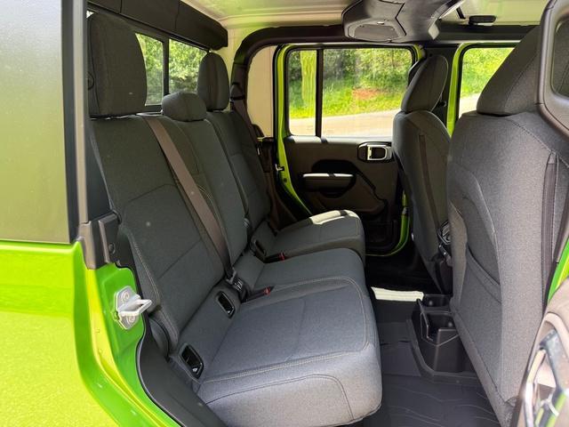 new 2025 Jeep Gladiator car, priced at $47,539